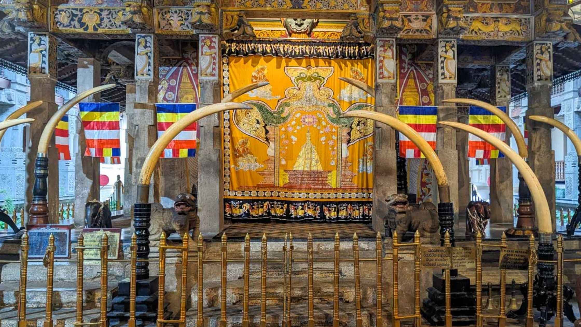 Three Times a Day, Magic Occurs – Kandy and the Temple of the Tooth Relic