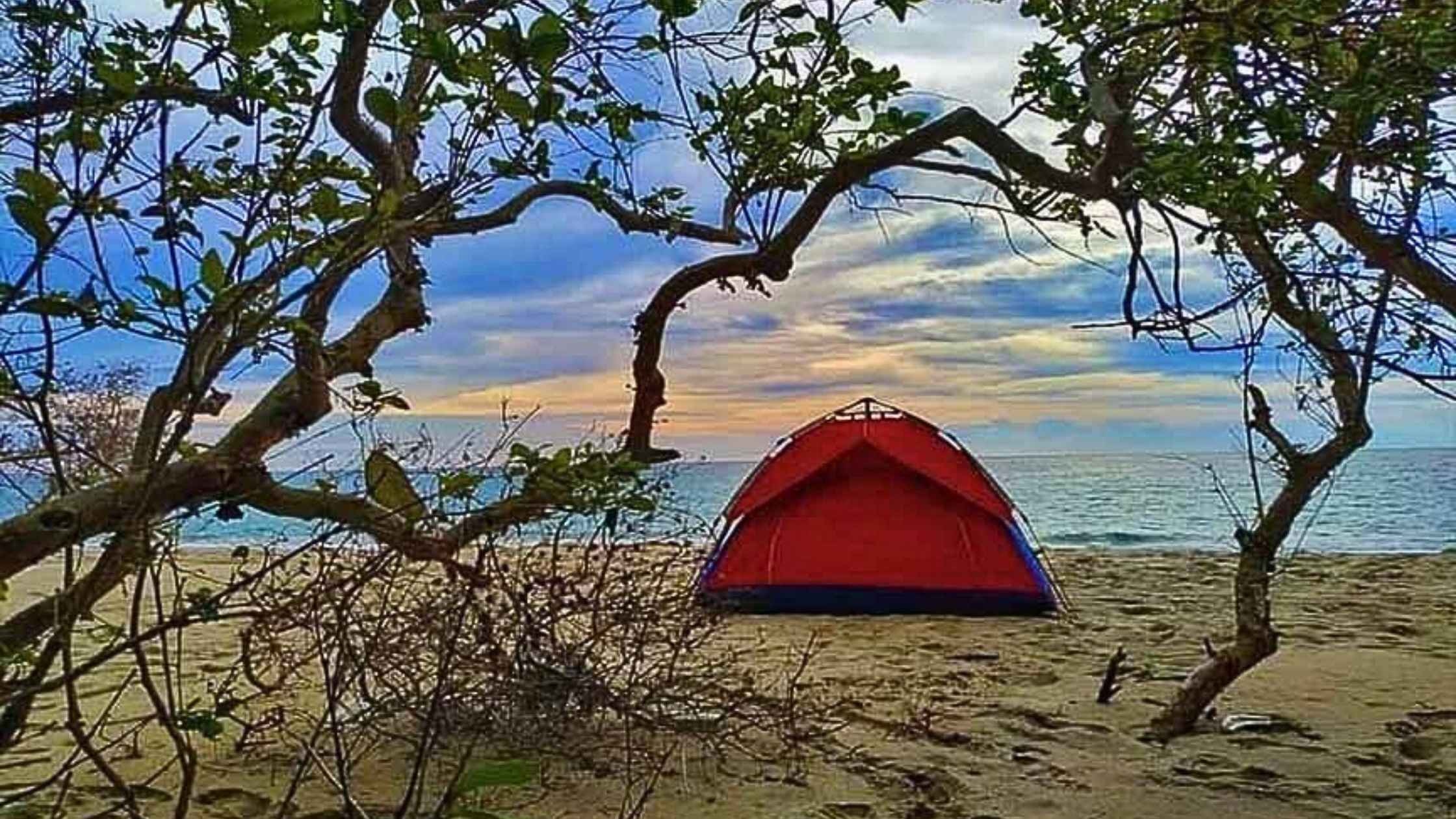 The Luxury Escape Hatch – Camping Under the Stars