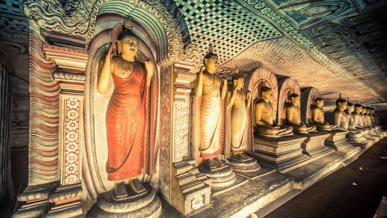 Day 2: Cave Temples and Ancient Kings – Sri Lanka 7-Day Itinerary