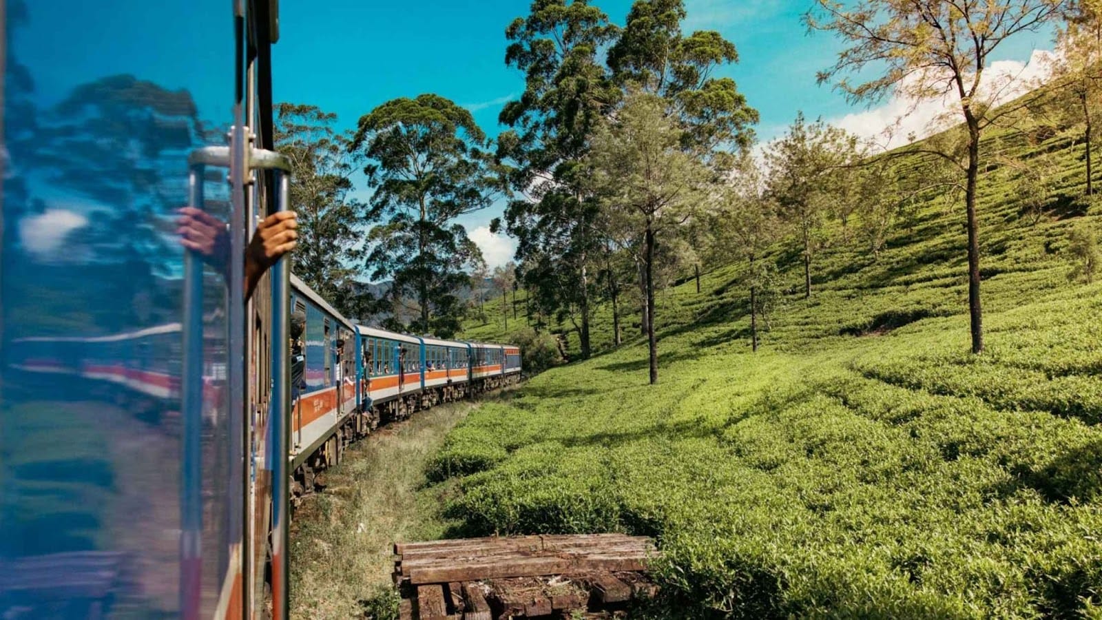 The Moment That Changes Everything – Kandy to Ella Train Journey